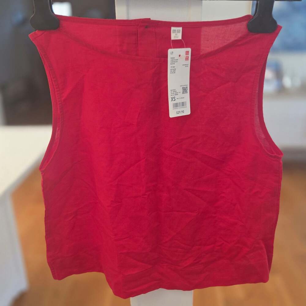 Uniqlo Womens NWT Linen Blend Sleeveless red Blouse (XS)